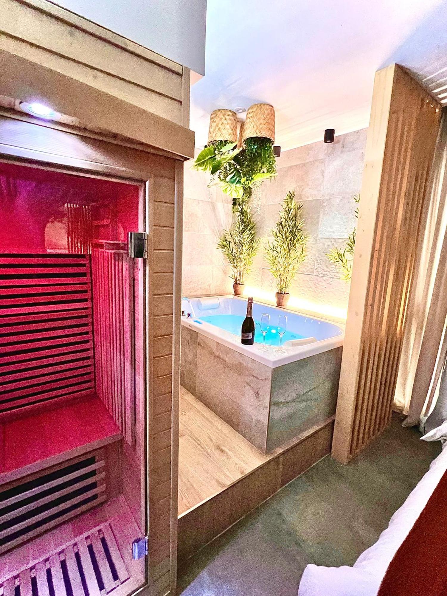 Apartment - Sauna Privatif Plein Centre Troyes